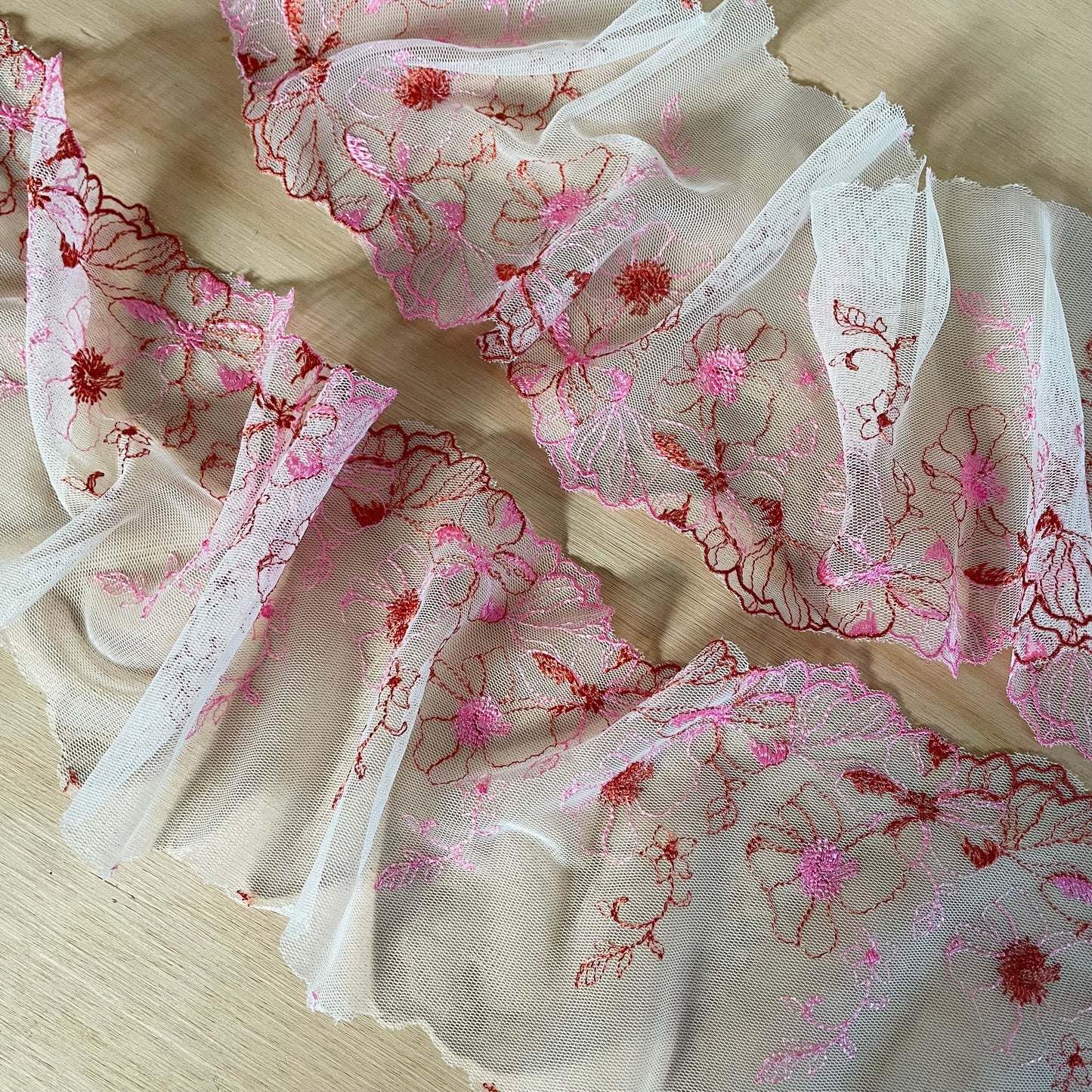 Brick & Bloom Embroidered Lace Trim – Mirrored Pair (12cm Wide)