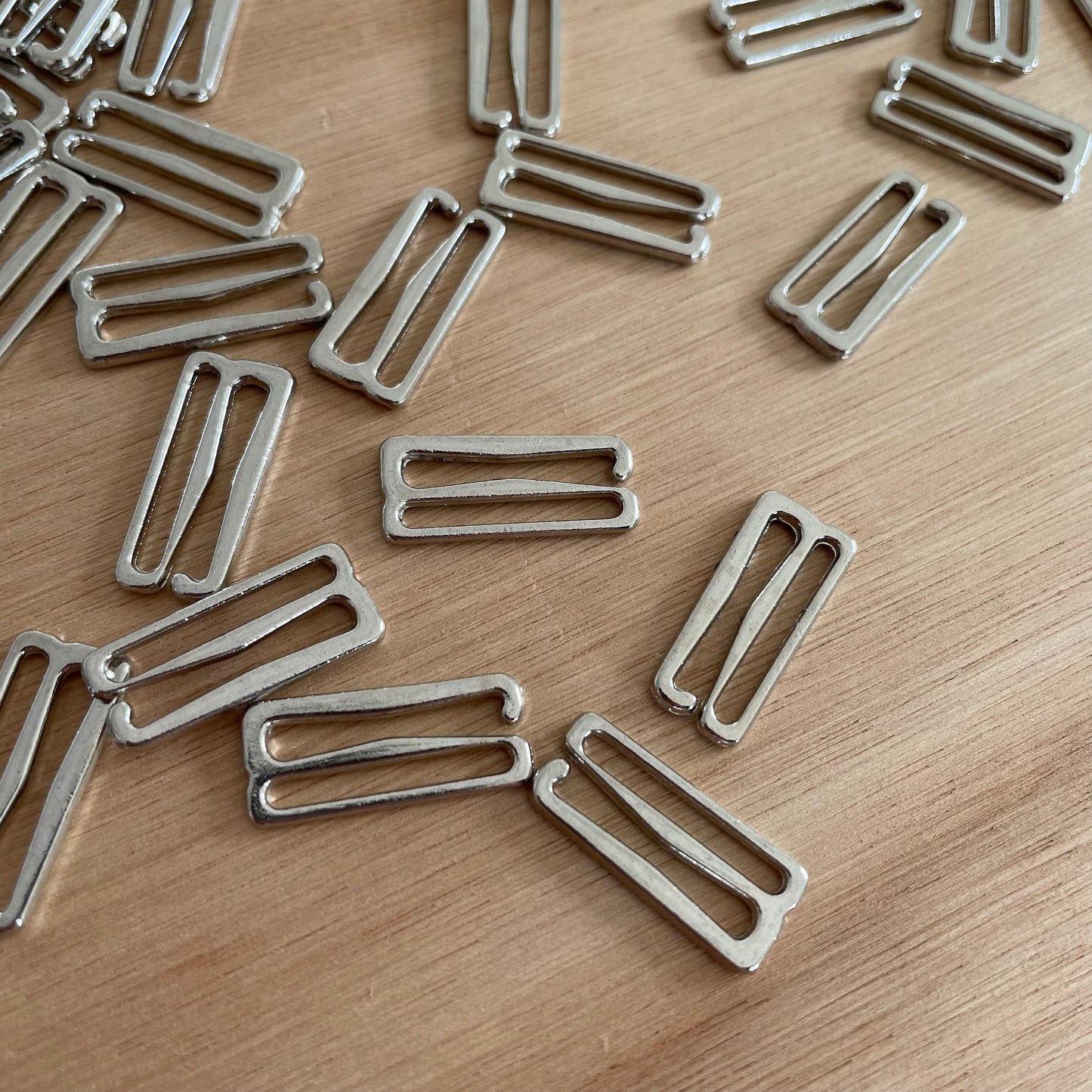 Metal Swan Hooks – Perfect for Removable Lingerie Straps and Bra Closures