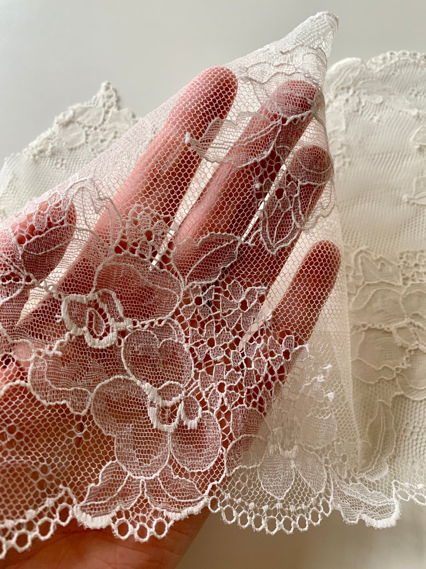 Stretch Galloon Leavers Lace in Ivory/cream | 19.5cm stretch lace trim with scallop edge | Perfect for Bra Making | Price per metre