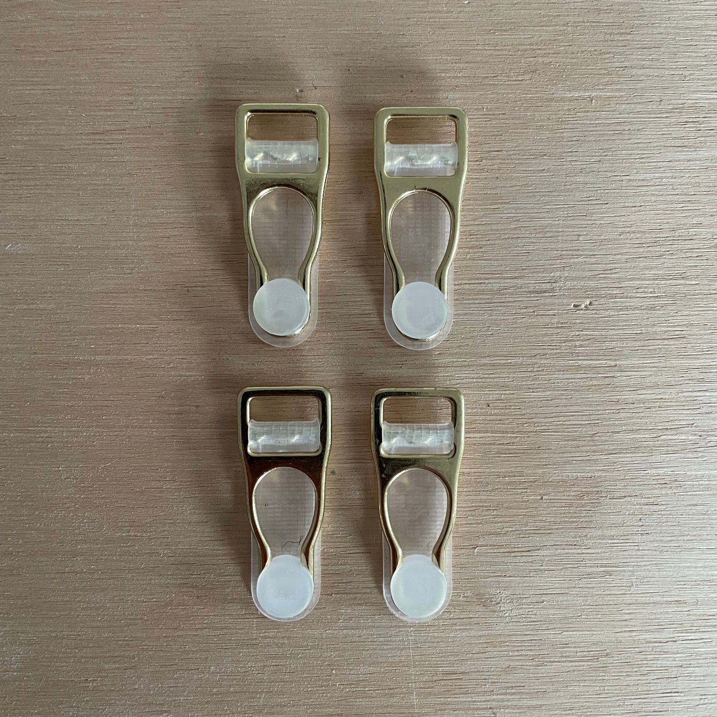 Set of 4 suspender ends | 10mm | Light gold & clear