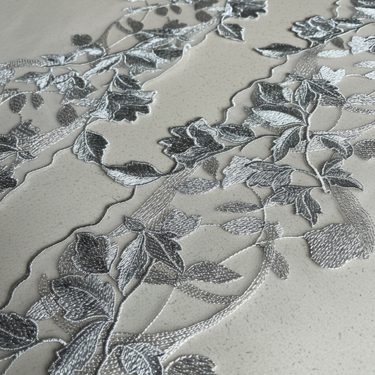 Silver Embroidered Tulle – Floral Edge, 26 cm Wide | Price per m (as a mirrored pair)