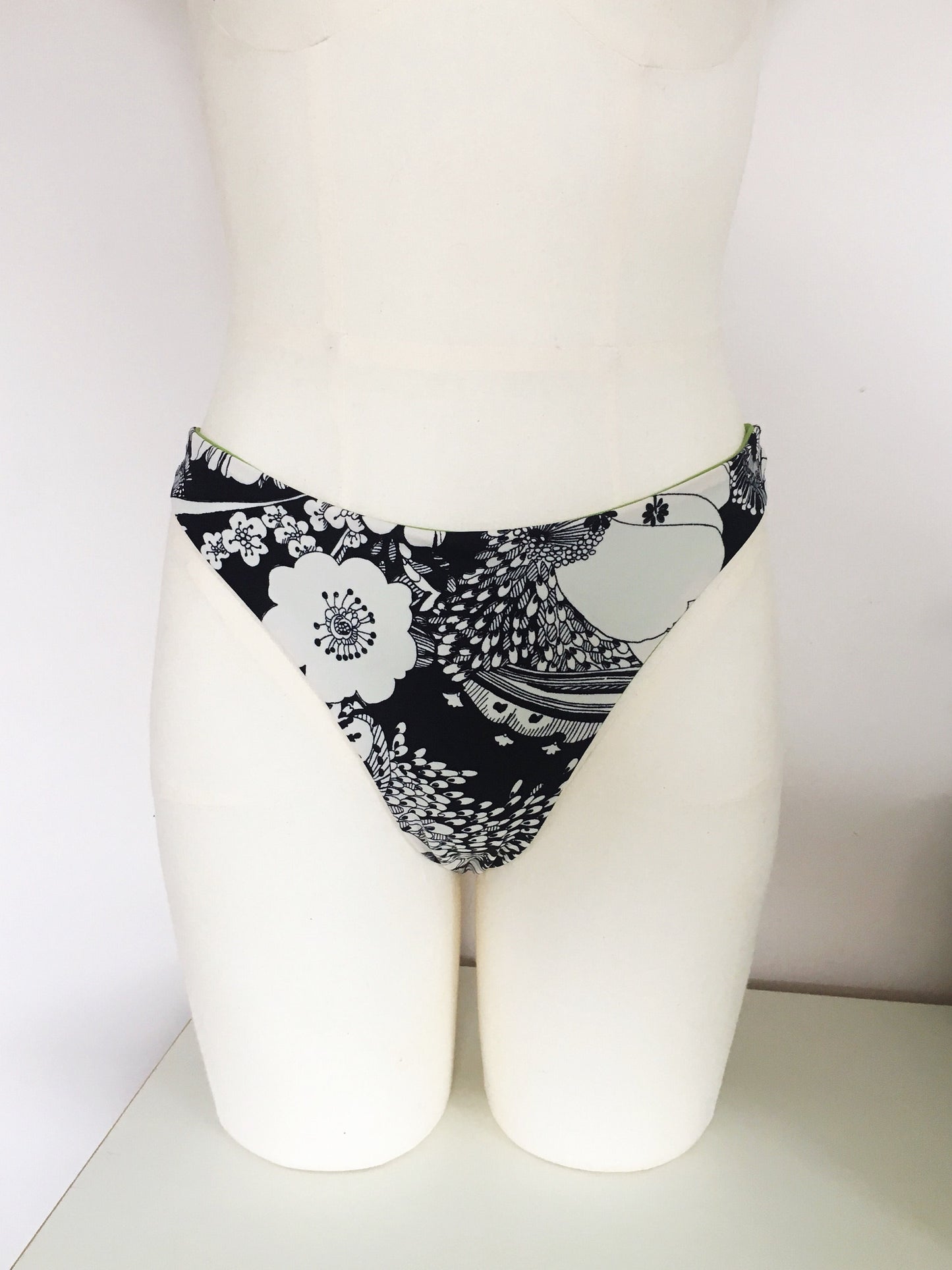 Swim Thong Sewing Pattern | Reversible Swimwear sizes XXS-5XL | Sandra